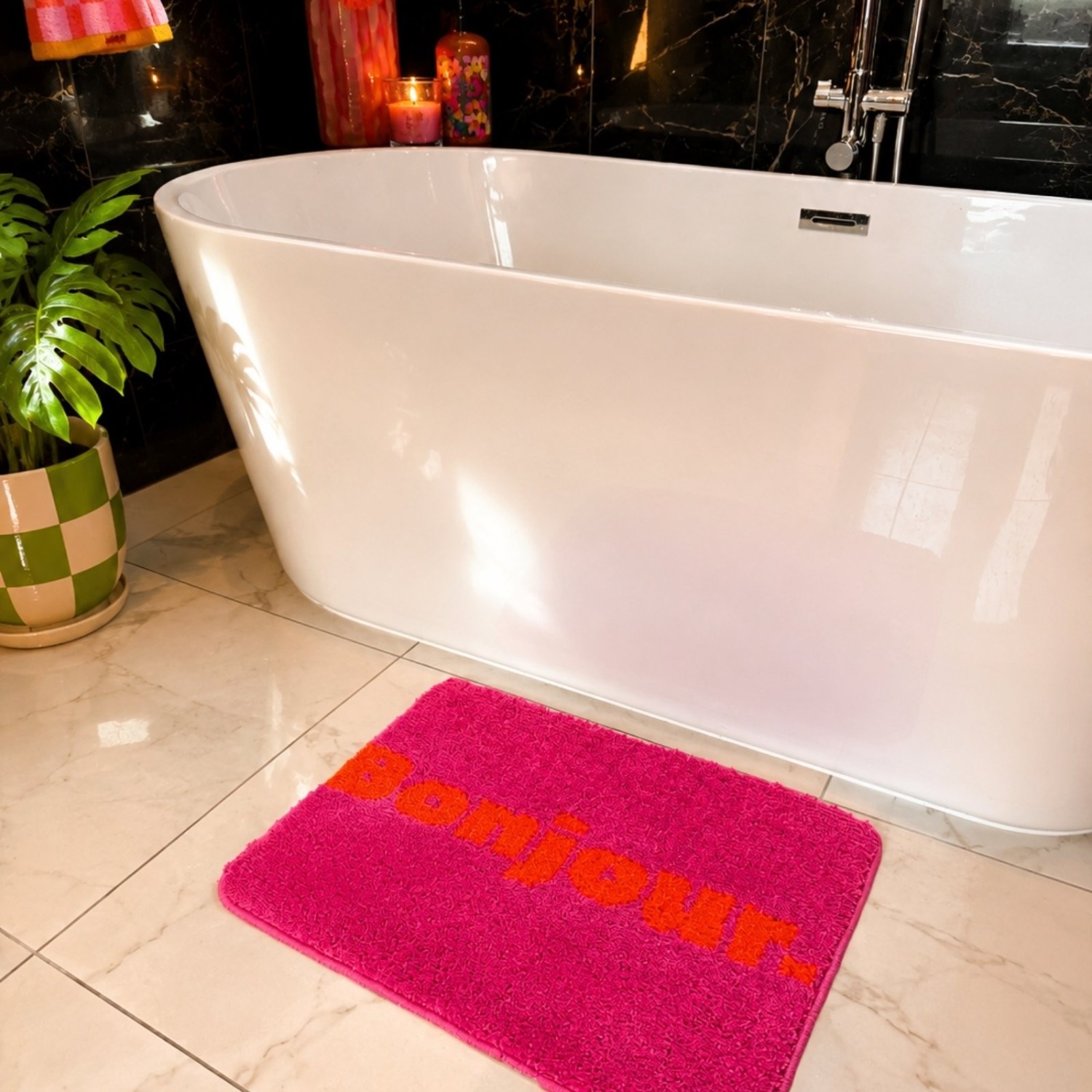 Tapis de bain Bonjour rose