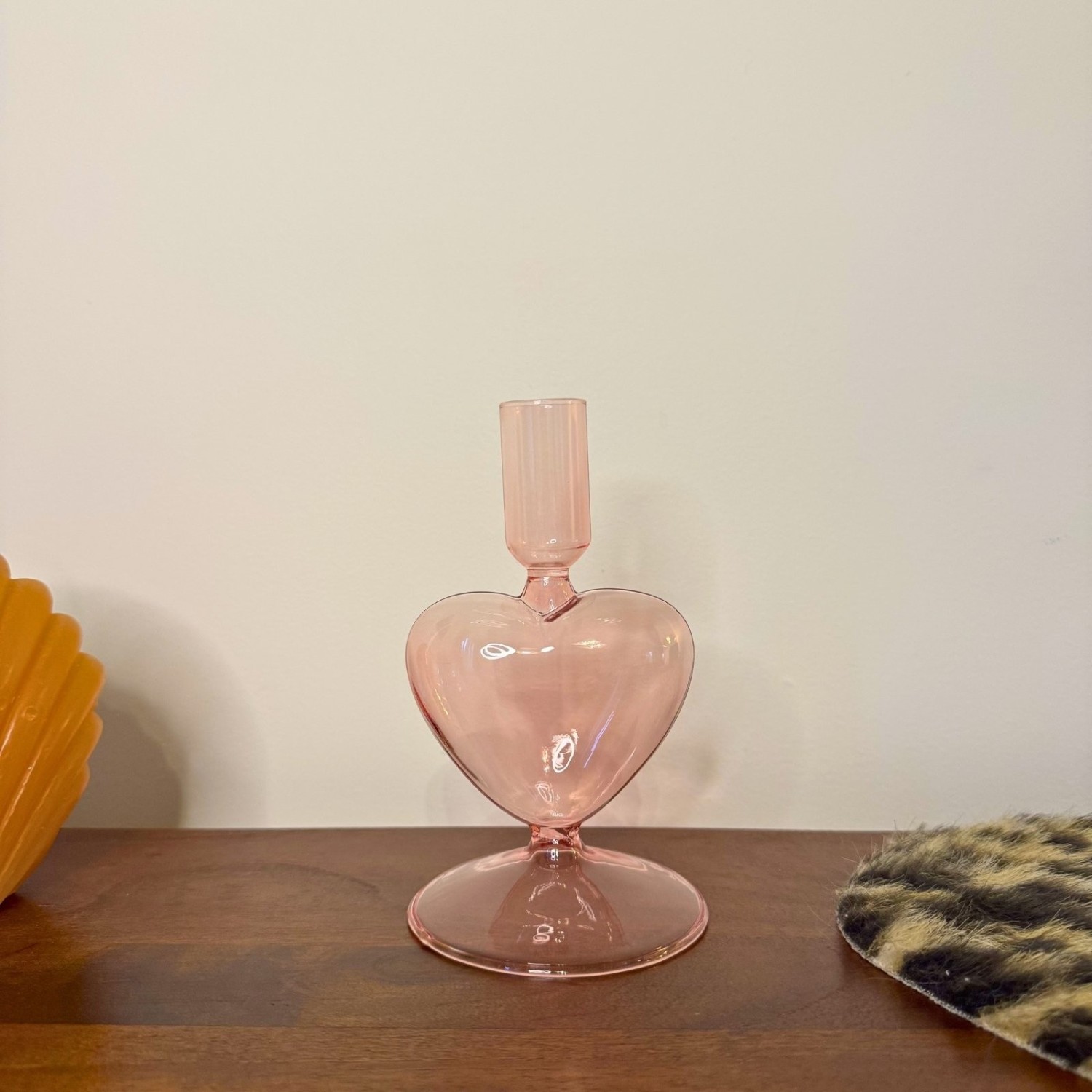 Bougeoir cœur en verre rose