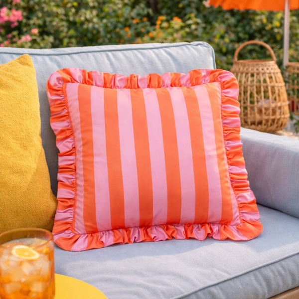 Coussin d’extérieur Palm Royale Stripe rose et orange
