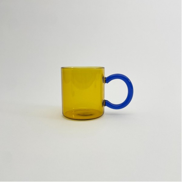 Mug en verre jaune anse bleue
