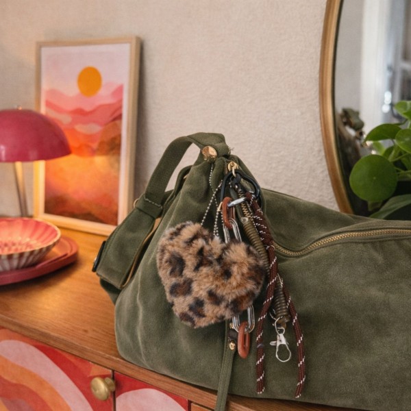 Grigri de sac cœur léopard – le détail sauvage et stylé