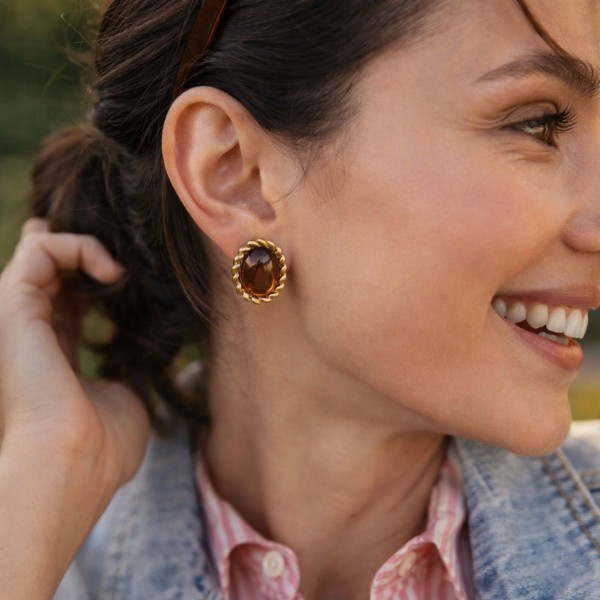 Boucles d’oreilles cabochon ambré doré