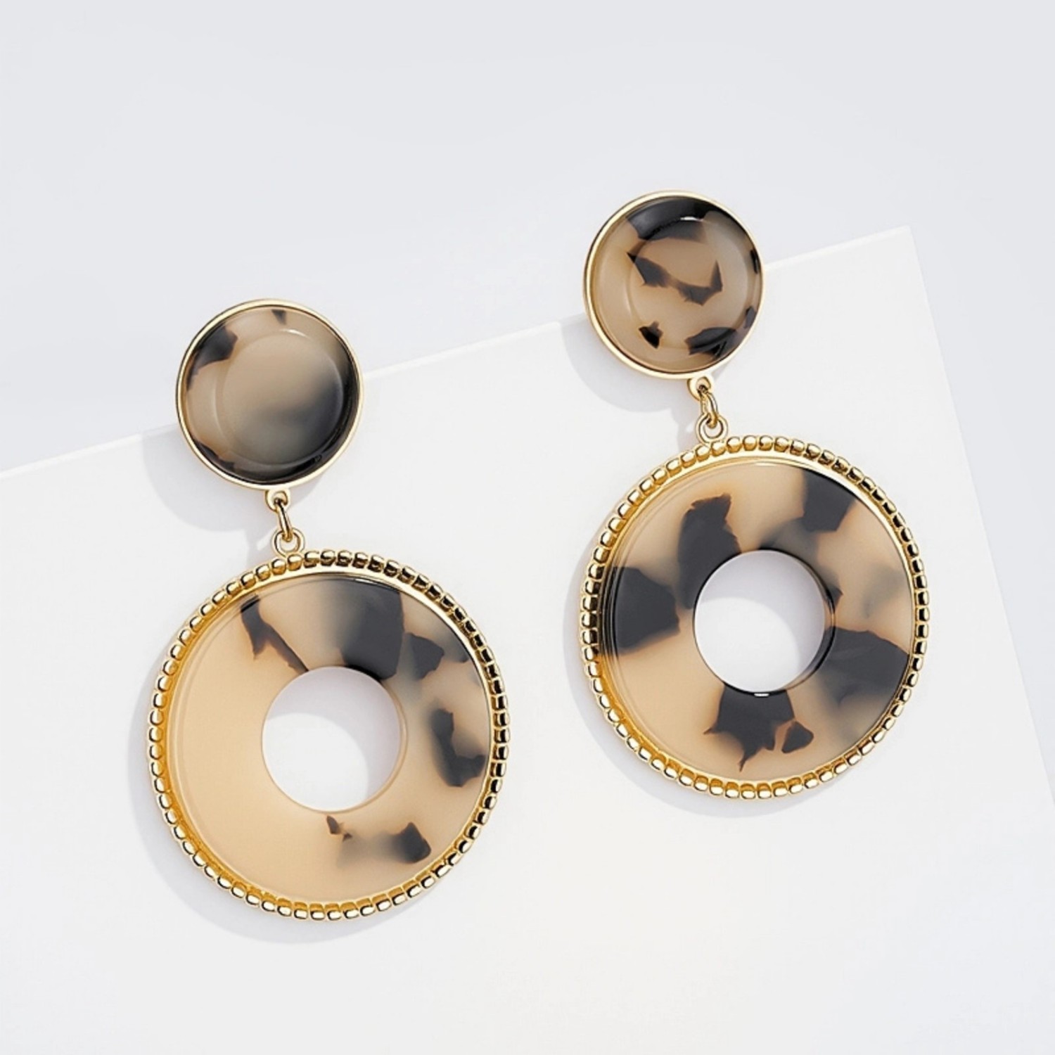 Boucles d’oreilles pendantes écaille dorées