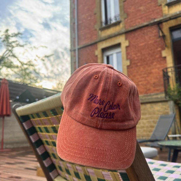 Casquette brodée More Color Please orange délavé