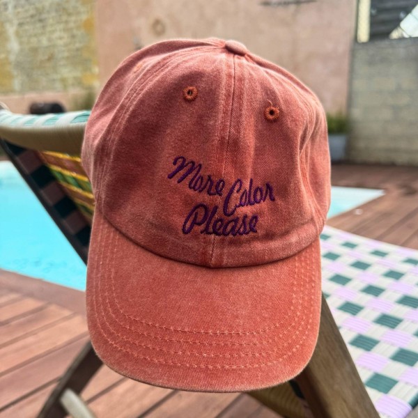 Casquette brodée More Color Please orange délavé